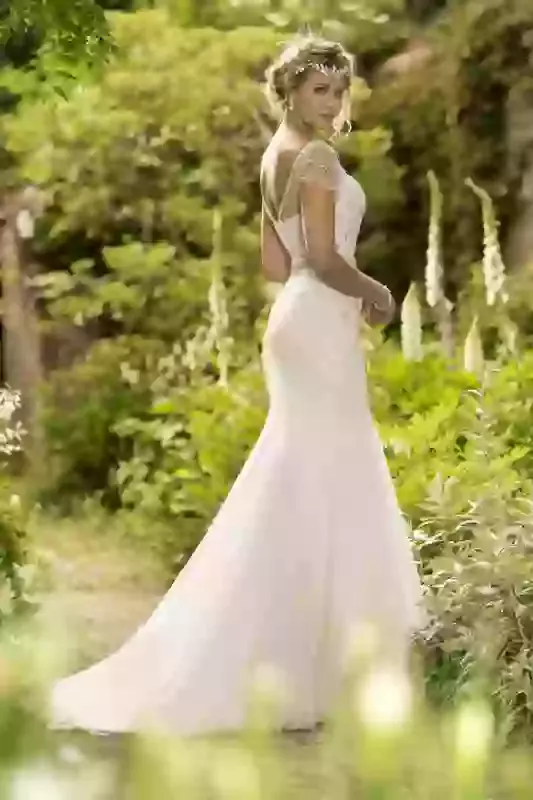 Wedding Gowns: The Icons